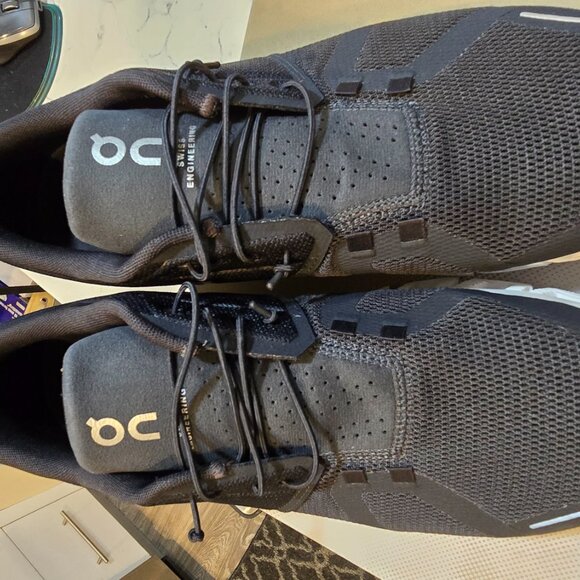 On Cloud 5 (Black/White) - Mens Size 11 NEW - SKU 59.98919 - Running - Hiking - Picture 5 of 11